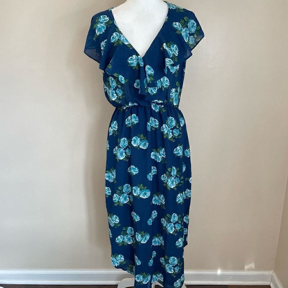 Wayf|Midi|Ruffle|Floral print| Lightweight| V-neck 